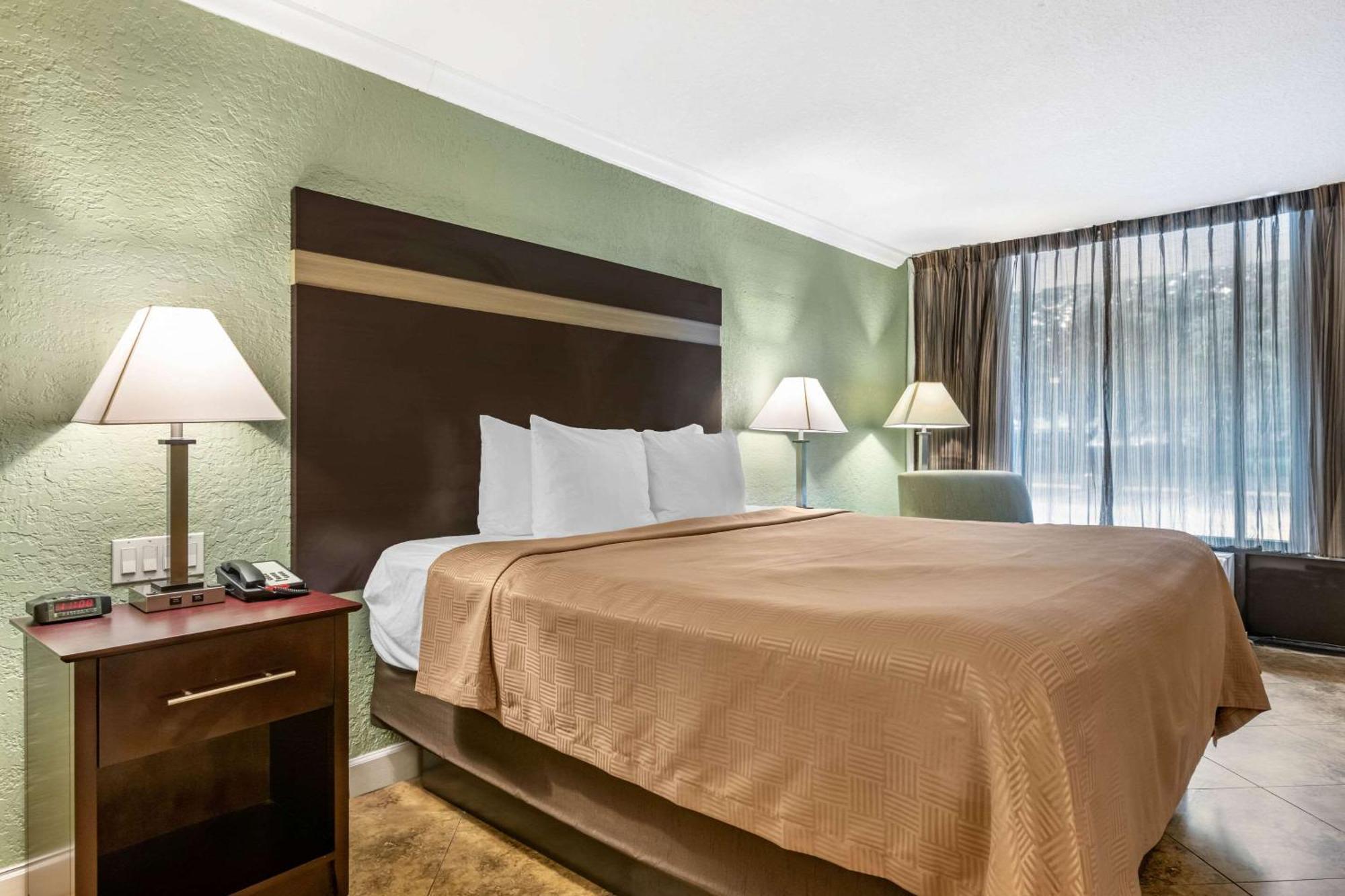 Clarion Inn Orlando International Drive - Icon Park Williamsburg Bagian luar foto