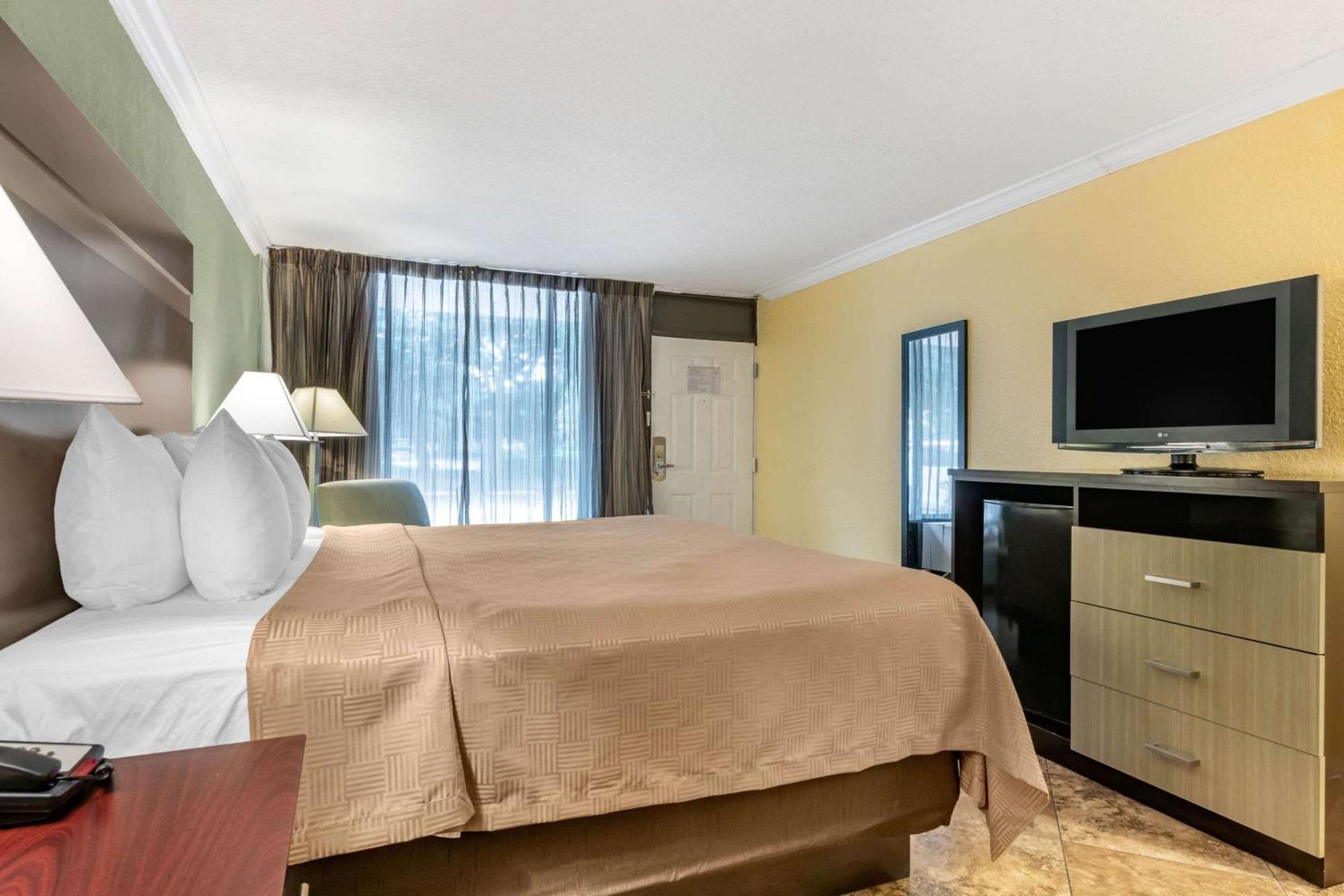 Clarion Inn Orlando International Drive - Icon Park Williamsburg Bagian luar foto