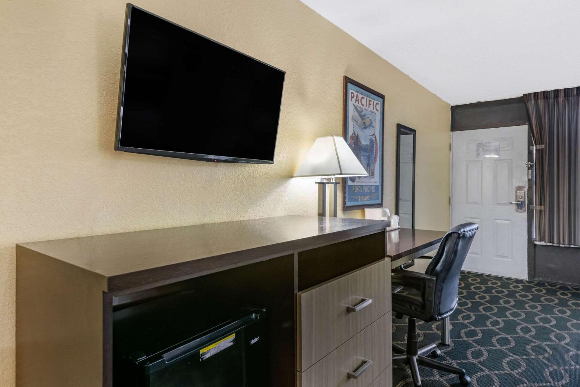 Clarion Inn Orlando International Drive - Icon Park Williamsburg Bagian luar foto