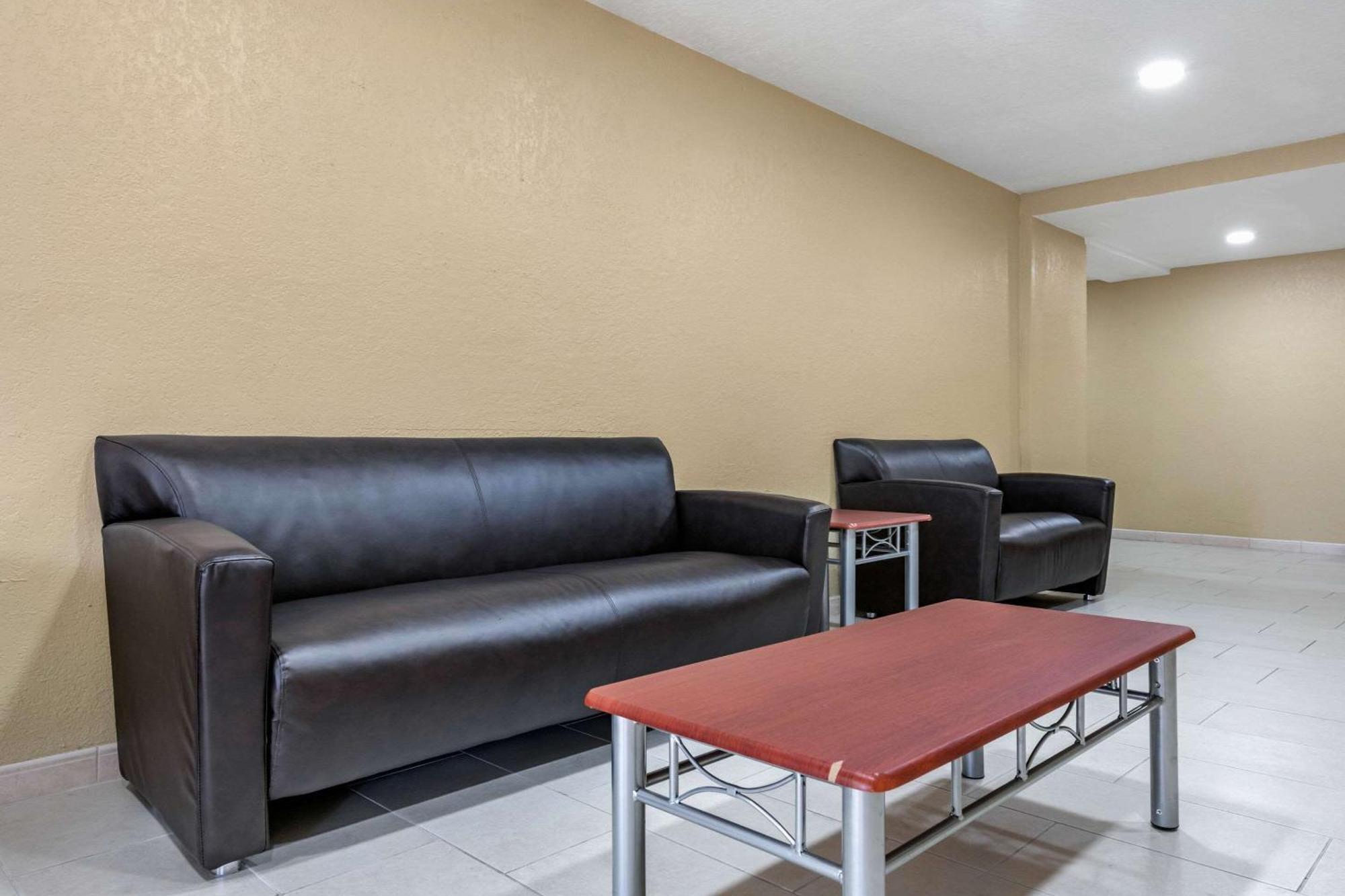 Clarion Inn Orlando International Drive - Icon Park Williamsburg Bagian luar foto