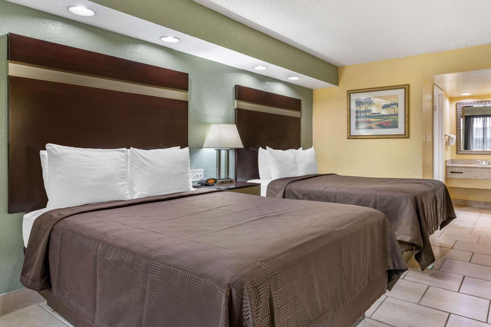 Clarion Inn Orlando International Drive - Icon Park Williamsburg Bagian luar foto