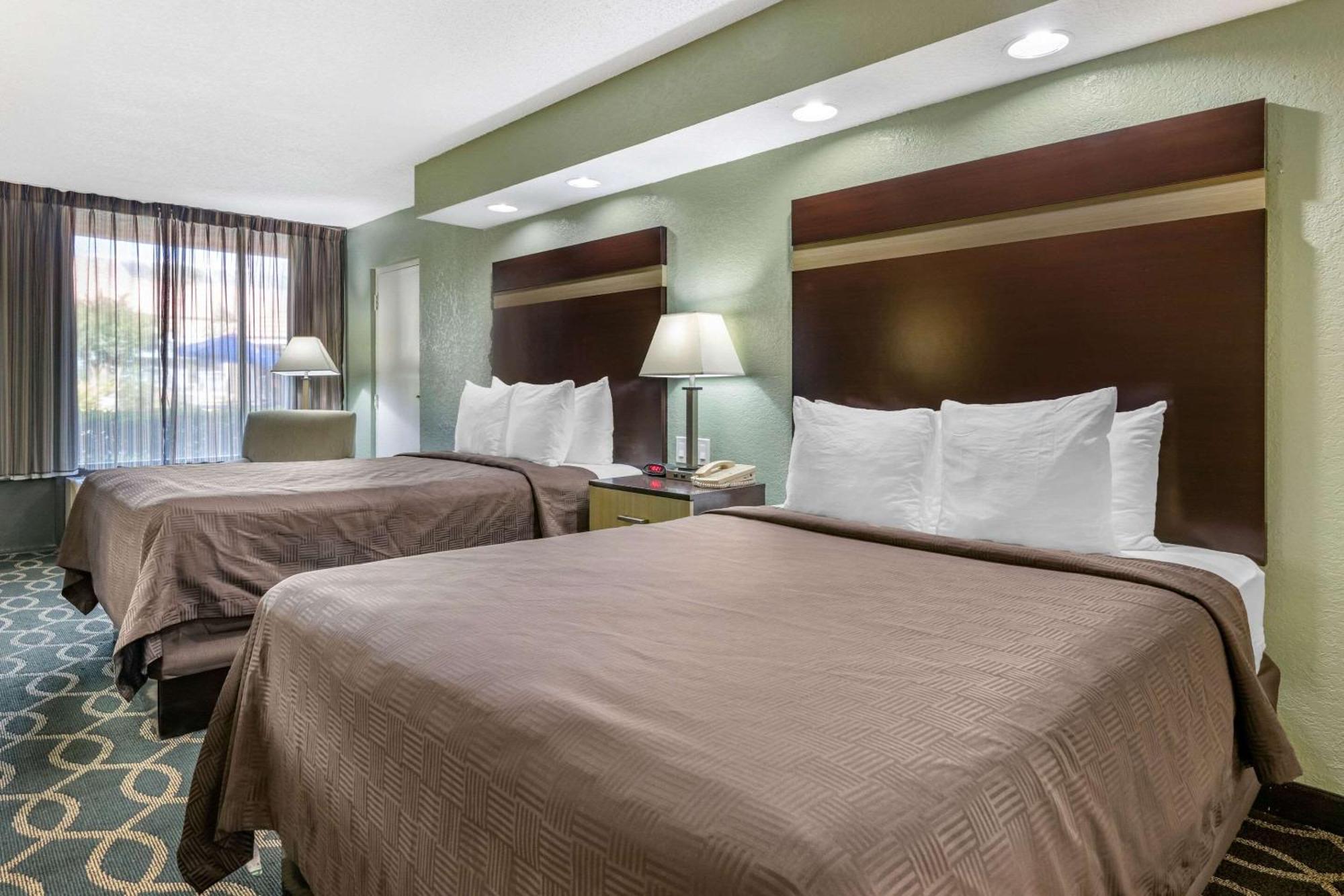 Clarion Inn Orlando International Drive - Icon Park Williamsburg Bagian luar foto