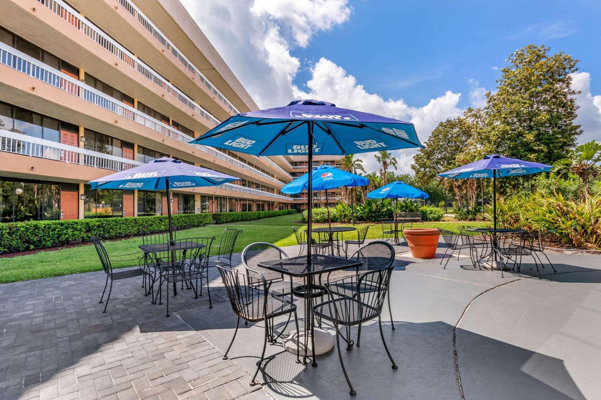 Clarion Inn Orlando International Drive - Icon Park Williamsburg Bagian luar foto